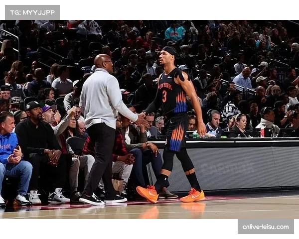 尼克斯三分出手占比升至49.4%，战术转型尚未提升进攻效率